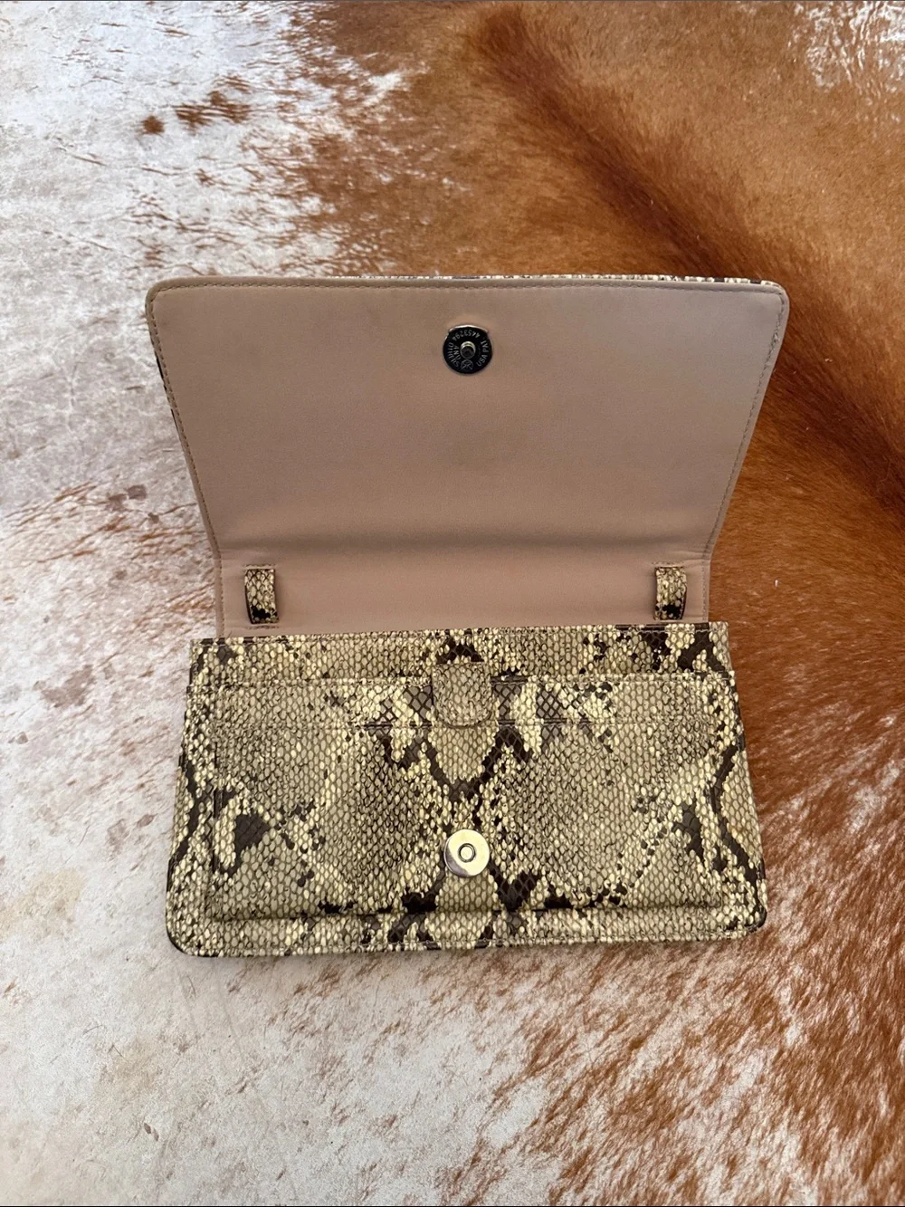 Nine Wear Snake-Print Clutch